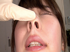 口臭押し潰し鼻舐めレズ　サンプル画像11